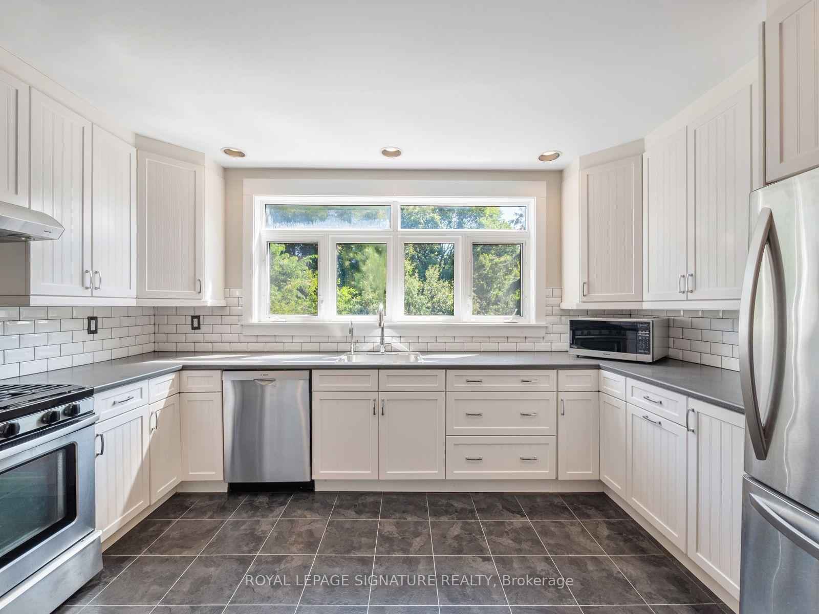 Photo 11 of 111 Pickering Street, Toronto, East End-Danforth — HOMEH