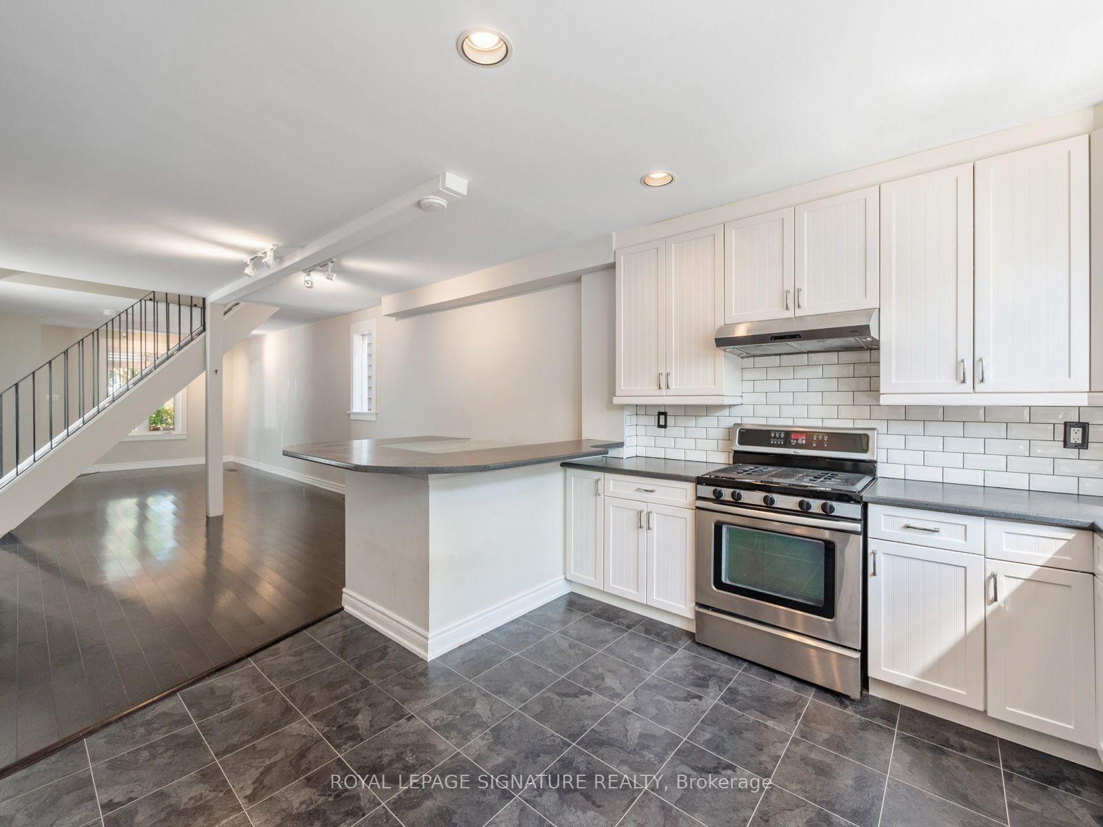 Photo 12 of 111 Pickering Street, Toronto, East End-Danforth — HOMEH