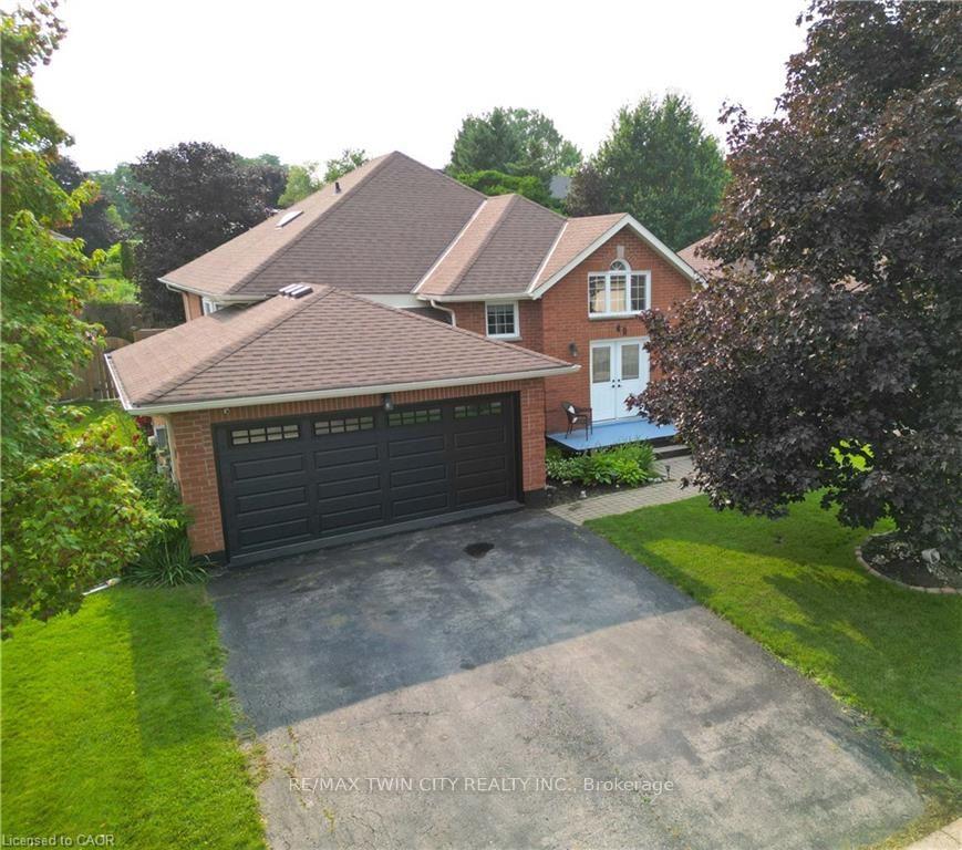 Photo 2 of 49 King William Street, Brant, South Dumfries — HOMEH