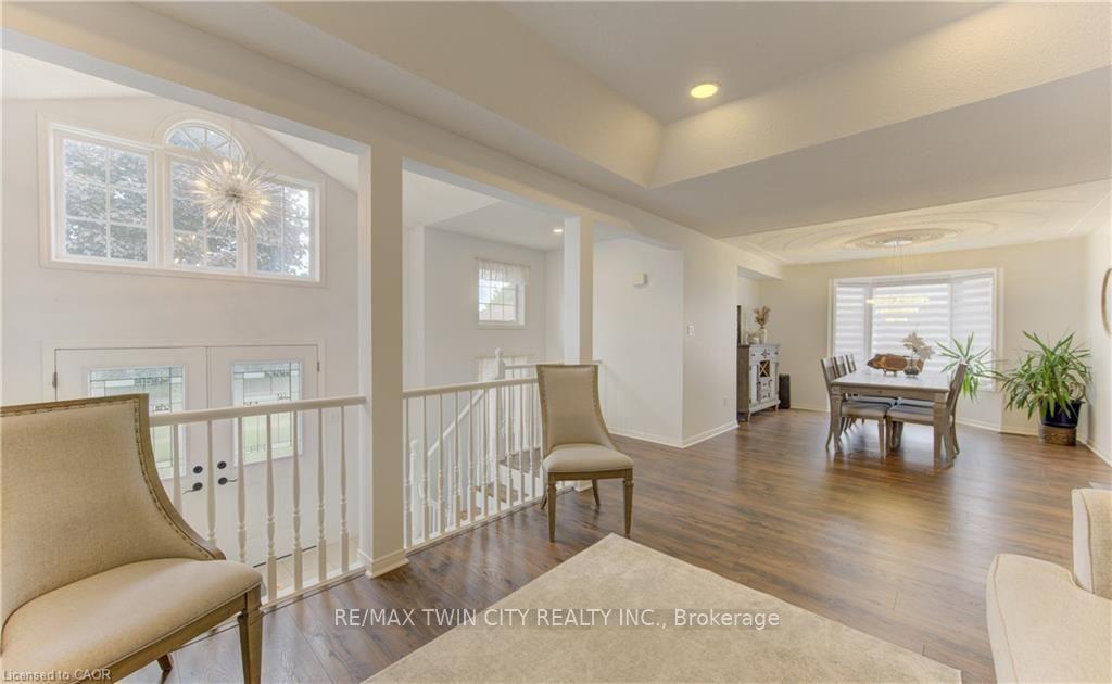 Photo 10 of 49 King William Street, Brant, South Dumfries — HOMEH