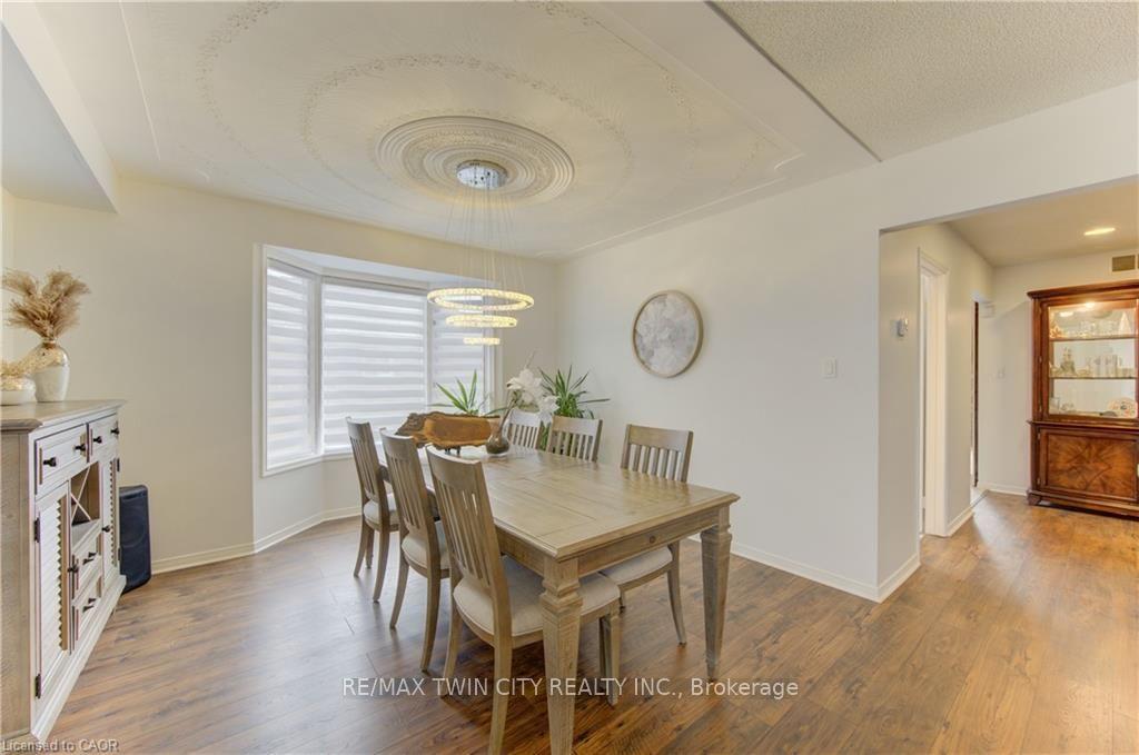 Photo 11 of 49 King William Street, Brant, South Dumfries — HOMEH