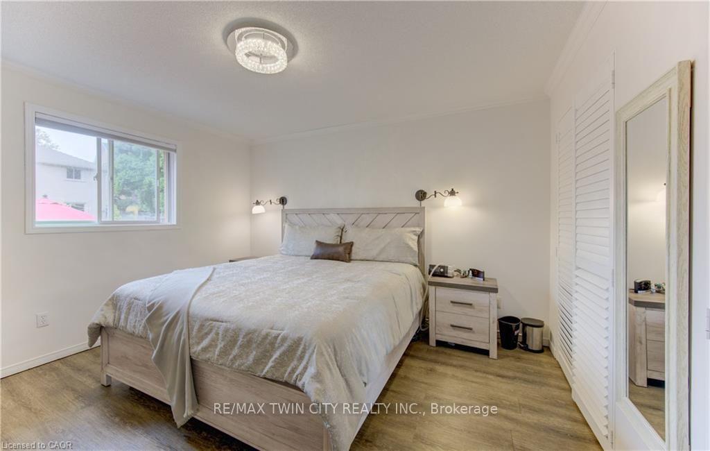 Photo 16 of 49 King William Street, Brant, South Dumfries — HOMEH