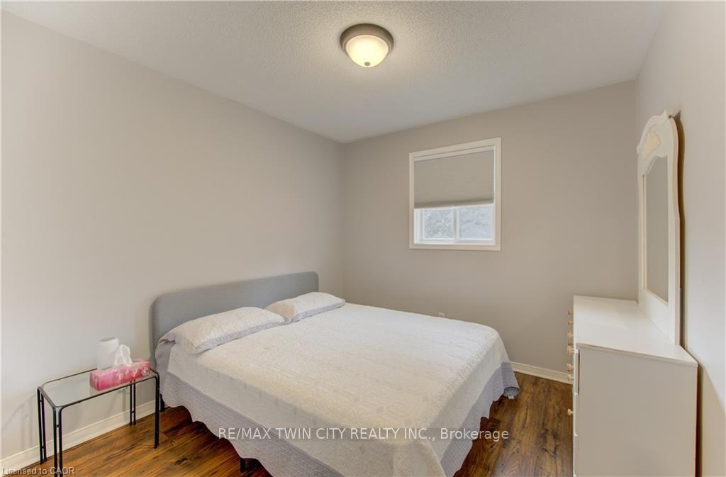 Photo 18 of 49 King William Street, Brant, South Dumfries — HOMEH