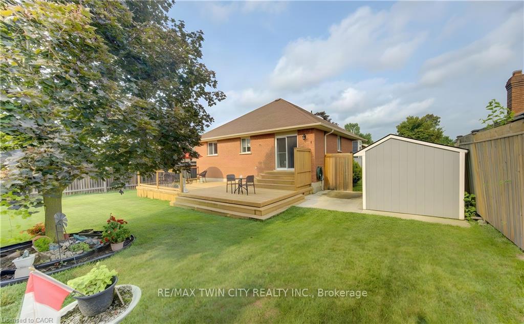 Photo 35 of 49 King William Street, Brant, South Dumfries — HOMEH