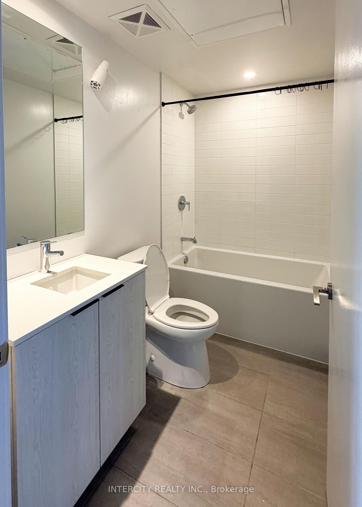 Photo 9 of Unit 1910, 48 Power Street, Toronto, Moss Park — HOMEH