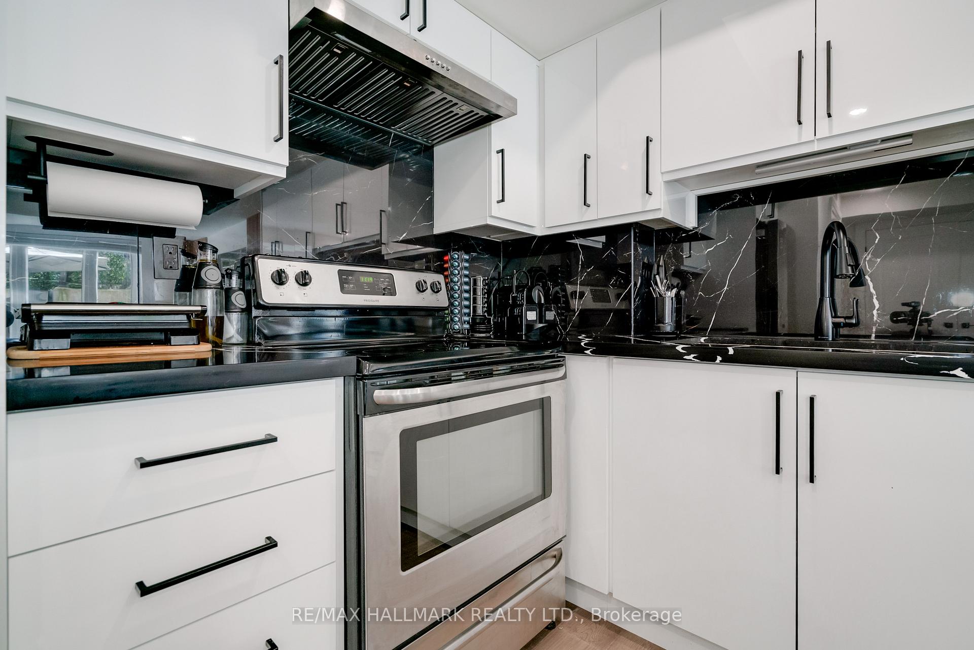 Photo 7 of Unit 129, 11 Foundry Avenue, Toronto, Dovercourt-Wallace Emerson-Junction — HOMEH