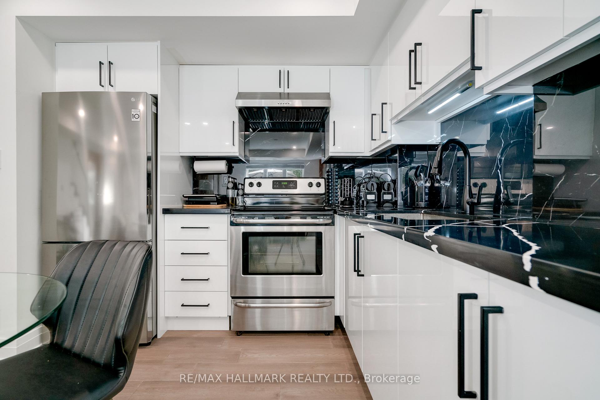 Photo 8 of Unit 129, 11 Foundry Avenue, Toronto, Dovercourt-Wallace Emerson-Junction — HOMEH