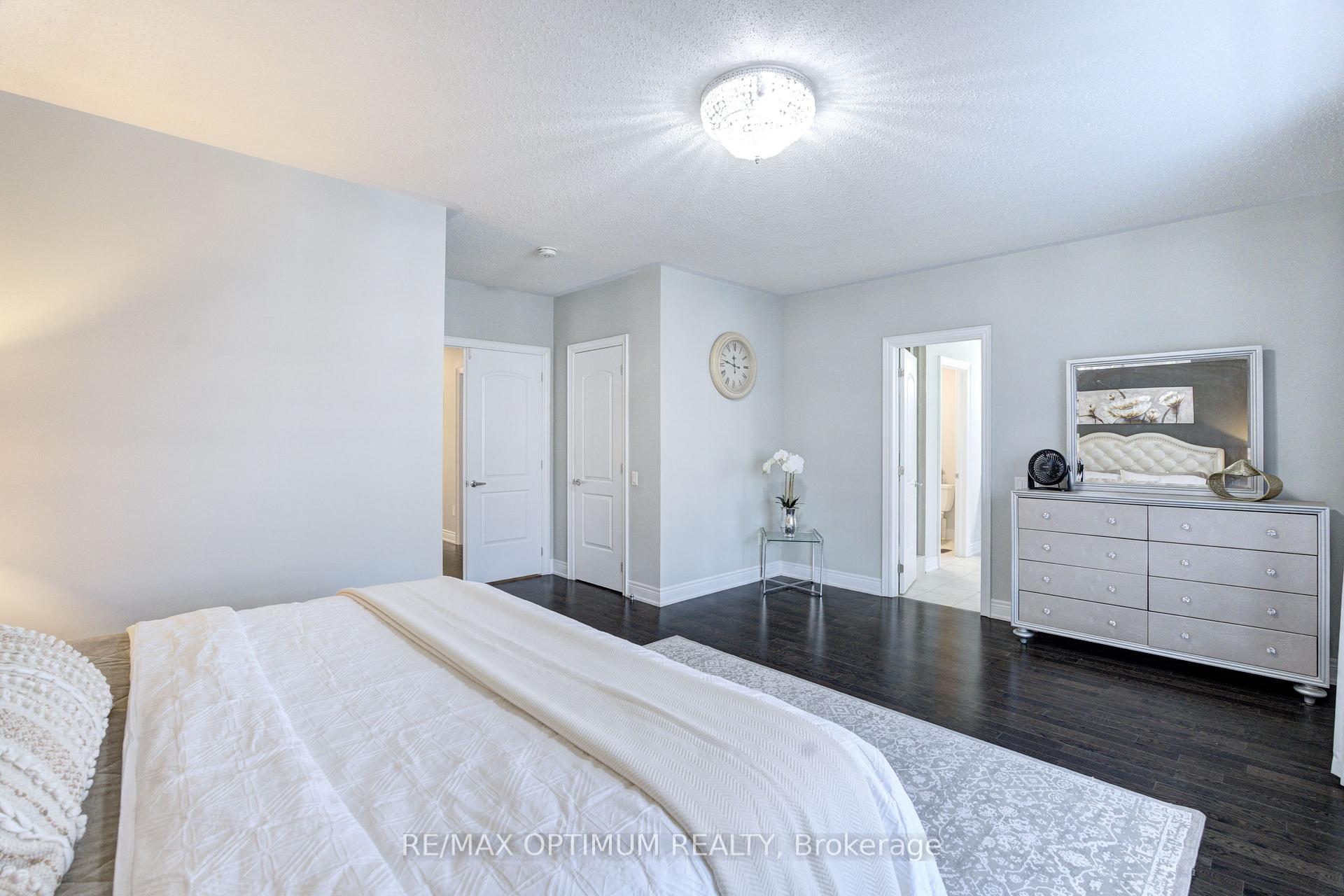 Photo 20 of 8 Lyle Way, Brampton, Credit Valley — HOMEH
