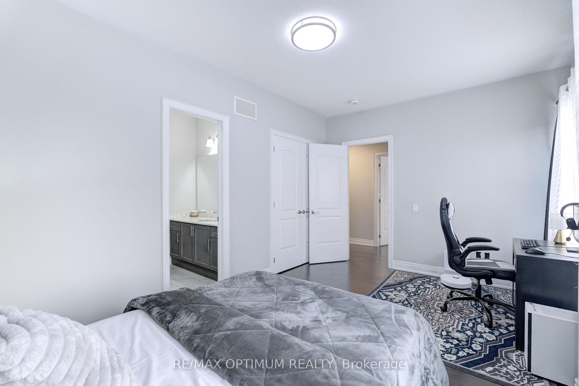 Photo 28 of 8 Lyle Way, Brampton, Credit Valley — HOMEH