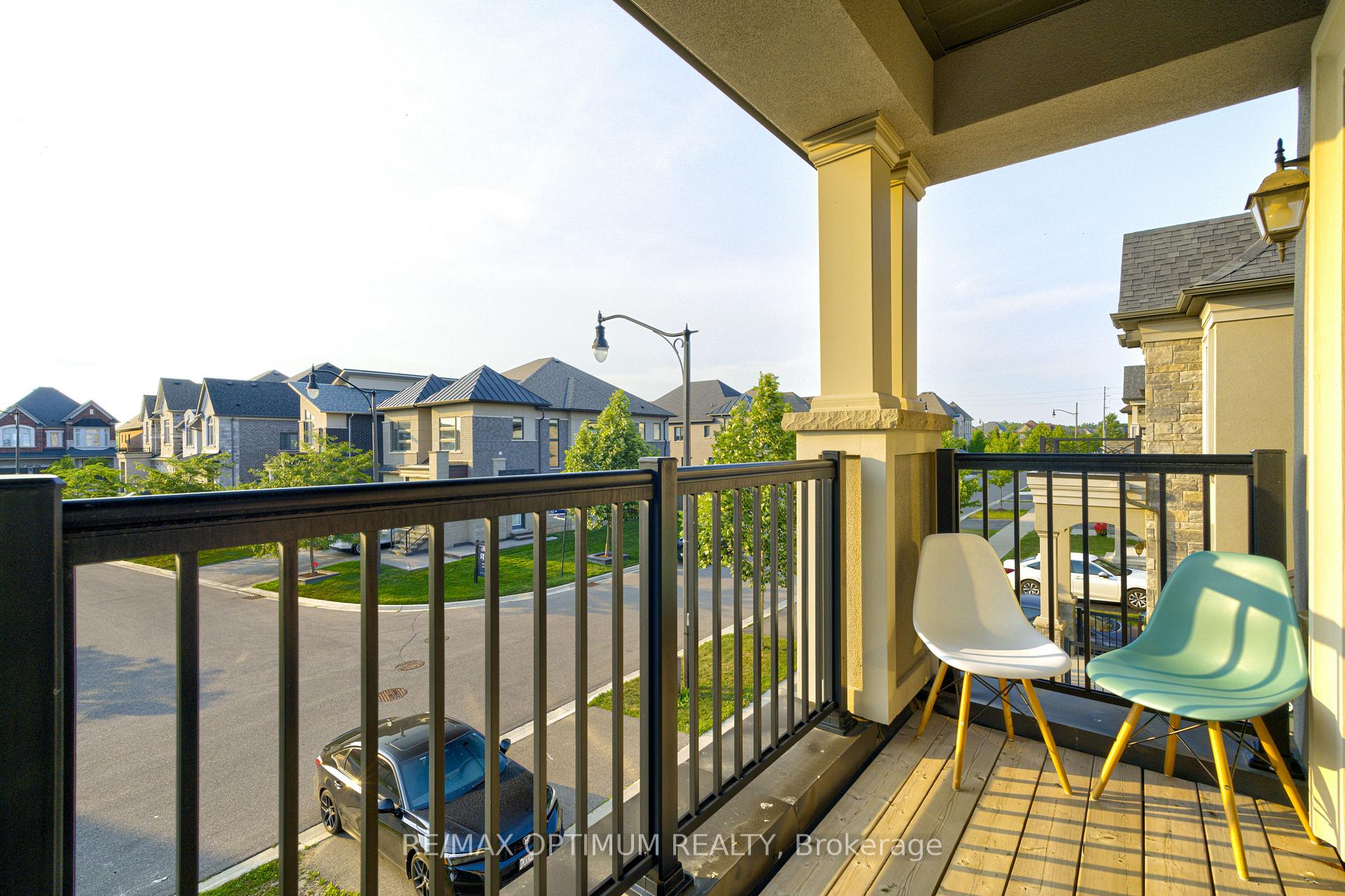 Photo 32 of 8 Lyle Way, Brampton, Credit Valley — HOMEH