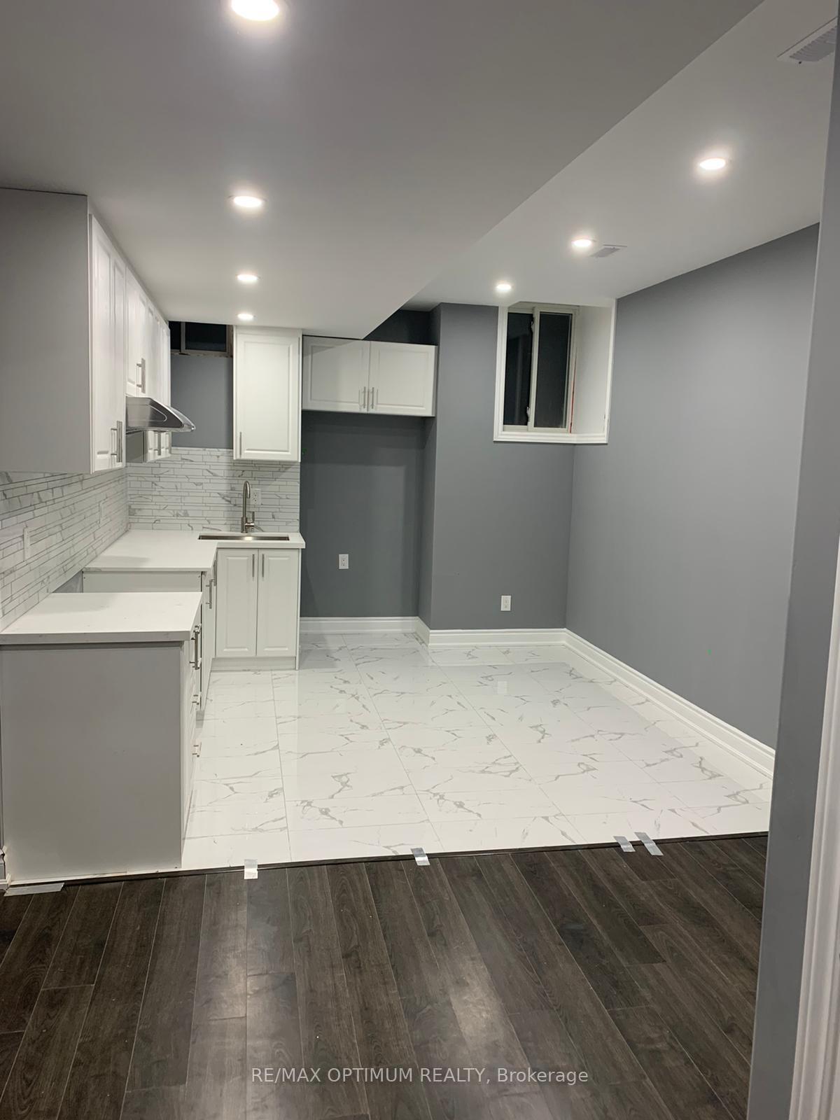Photo 41 of 8 Lyle Way, Brampton, Credit Valley — HOMEH