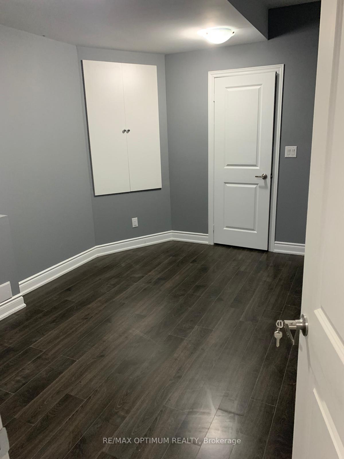 Photo 43 of 8 Lyle Way, Brampton, Credit Valley — HOMEH