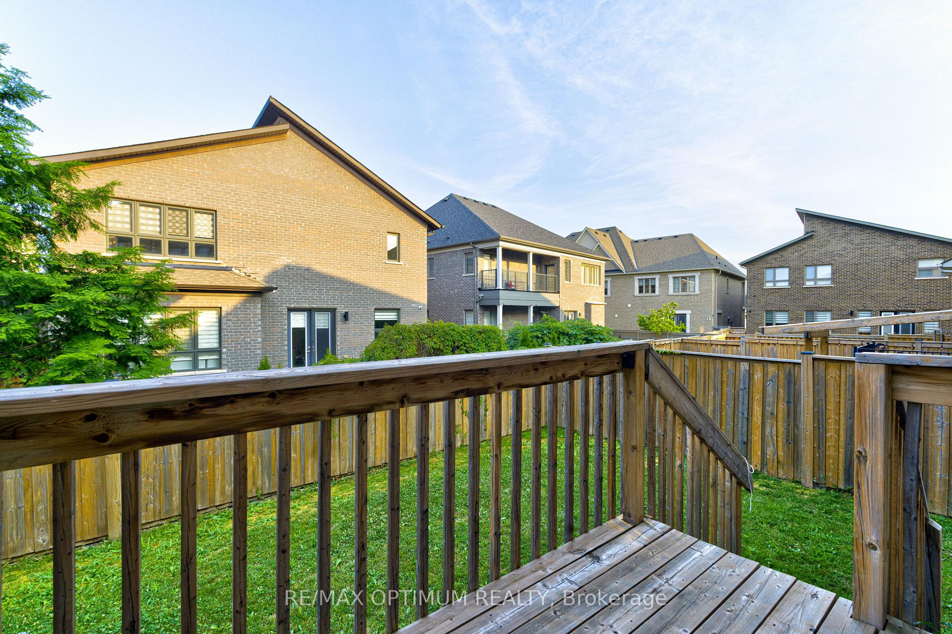 Photo 45 of 8 Lyle Way, Brampton, Credit Valley — HOMEH