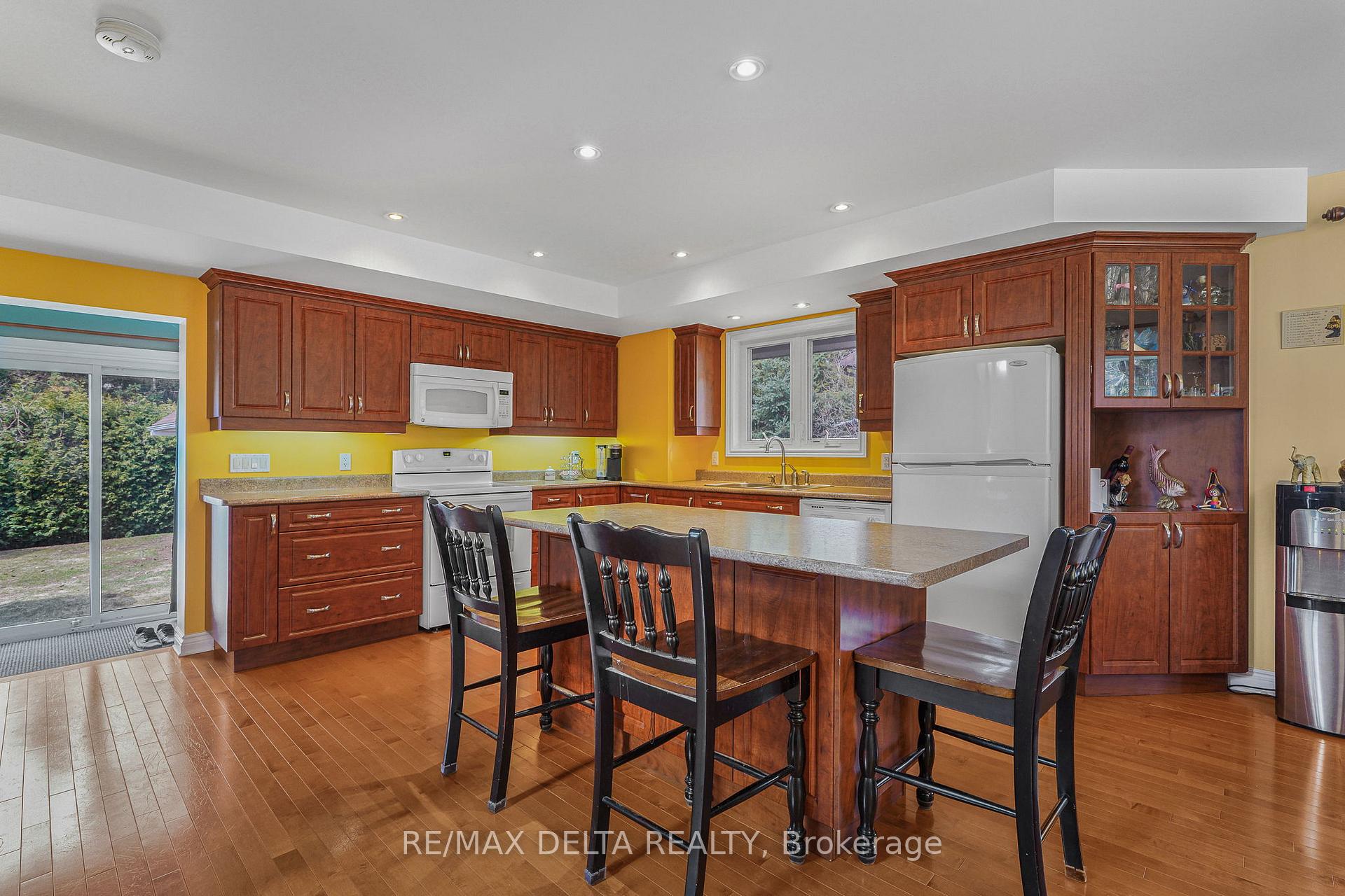 Photo 9 of 2567 Cleroux Crescent, Ottawa, Blackburn Hamlet (South) — HOMEH