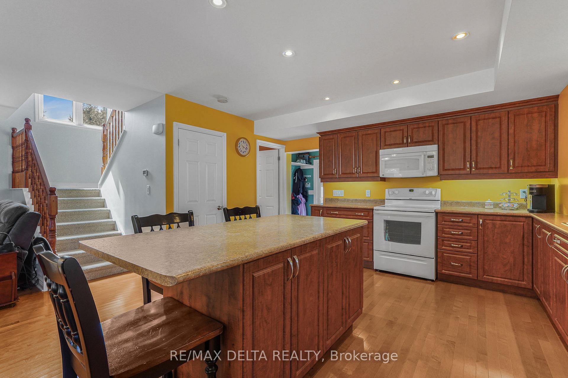 Photo 10 of 2567 Cleroux Crescent, Ottawa, Blackburn Hamlet (South) — HOMEH