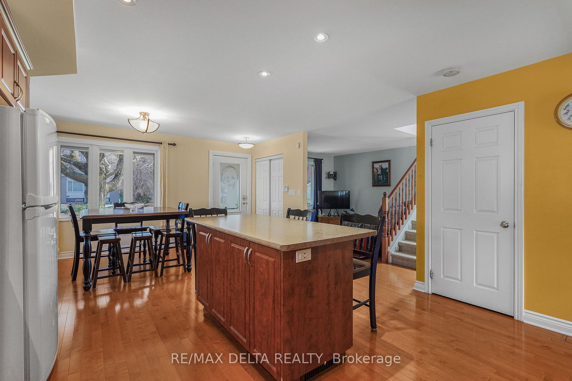 Photo 11 of 2567 Cleroux Crescent, Ottawa, Blackburn Hamlet (South) — HOMEH