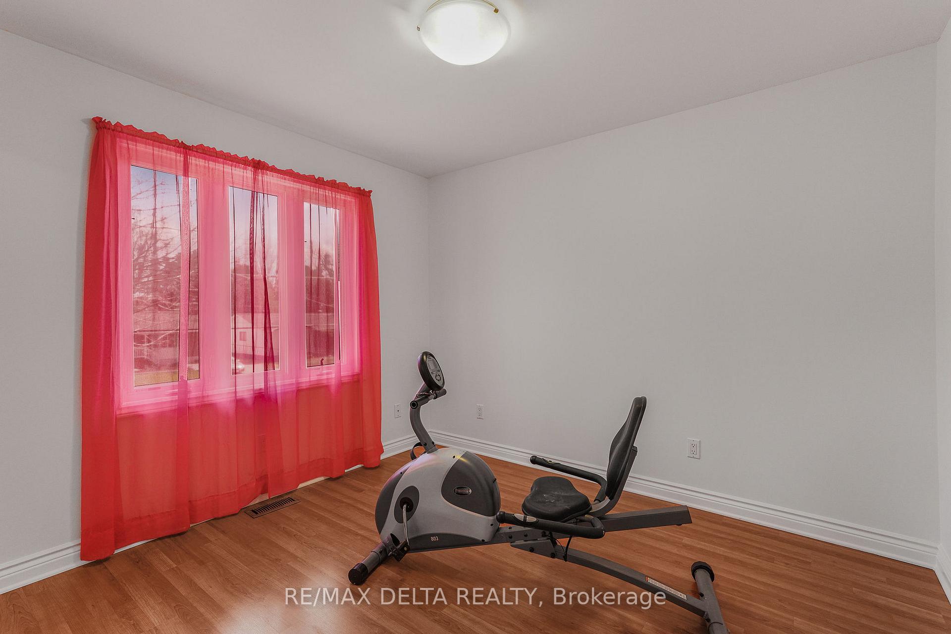 Photo 19 of 2567 Cleroux Crescent, Ottawa, Blackburn Hamlet (South) — HOMEH
