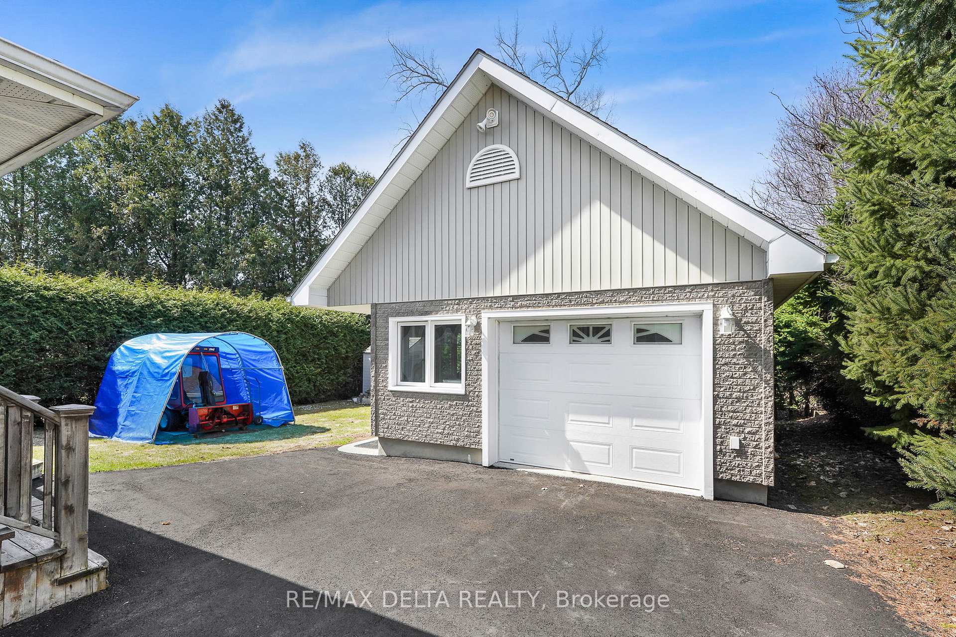 Photo 25 of 2567 Cleroux Crescent, Ottawa, Blackburn Hamlet (South) — HOMEH
