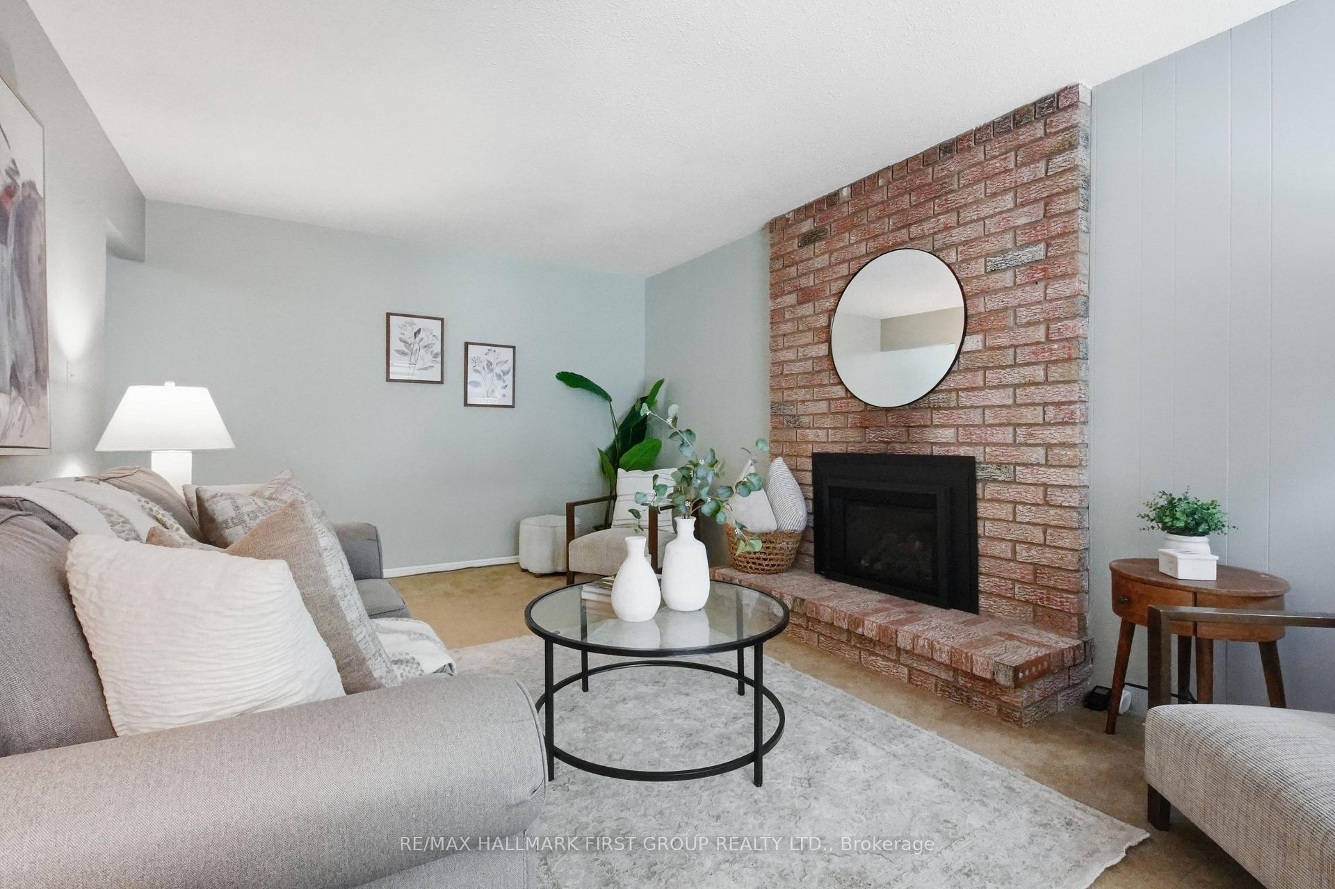 Photo 17 of 119 Frederick Street, Whitby, Blue Grass Meadows — HOMEH