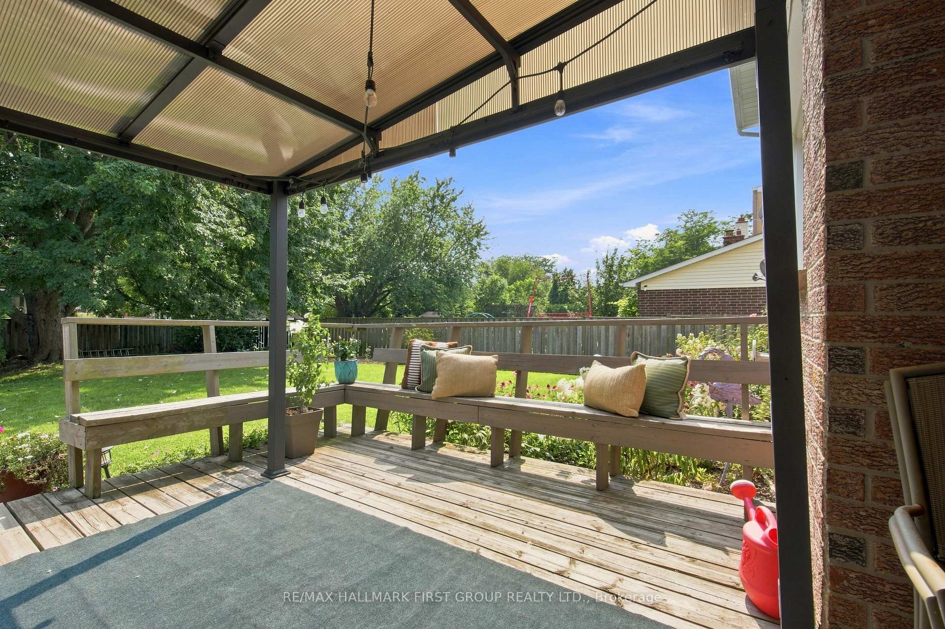 Photo 32 of 119 Frederick Street, Whitby, Blue Grass Meadows — HOMEH