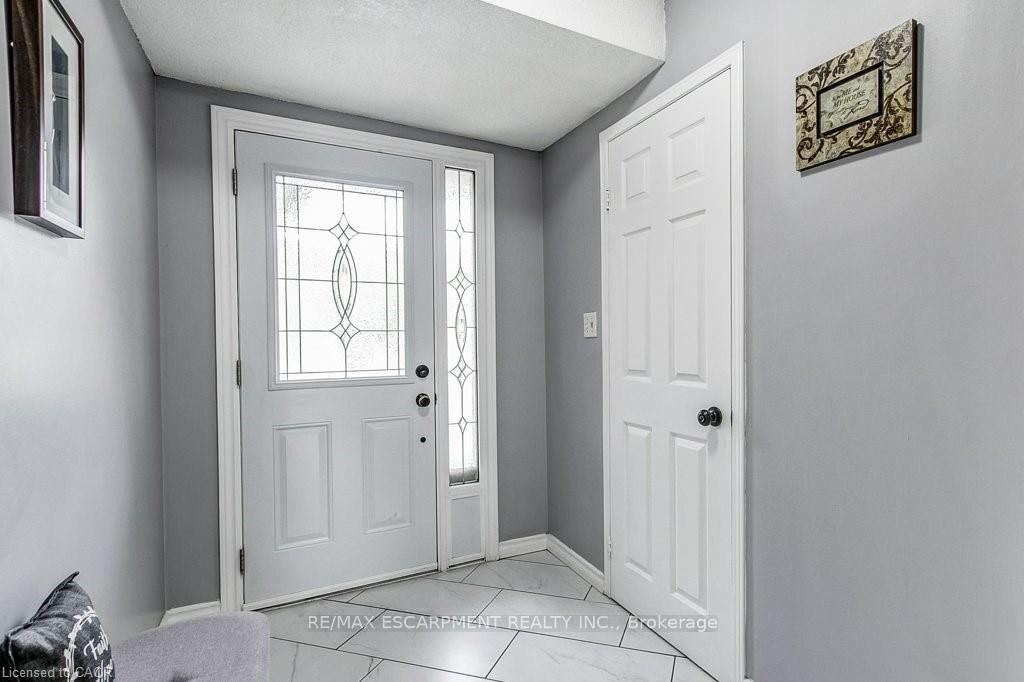 Photo 4 of Unit 22, 391 Stone Church Road E, Hamilton, Crerar — HOMEH