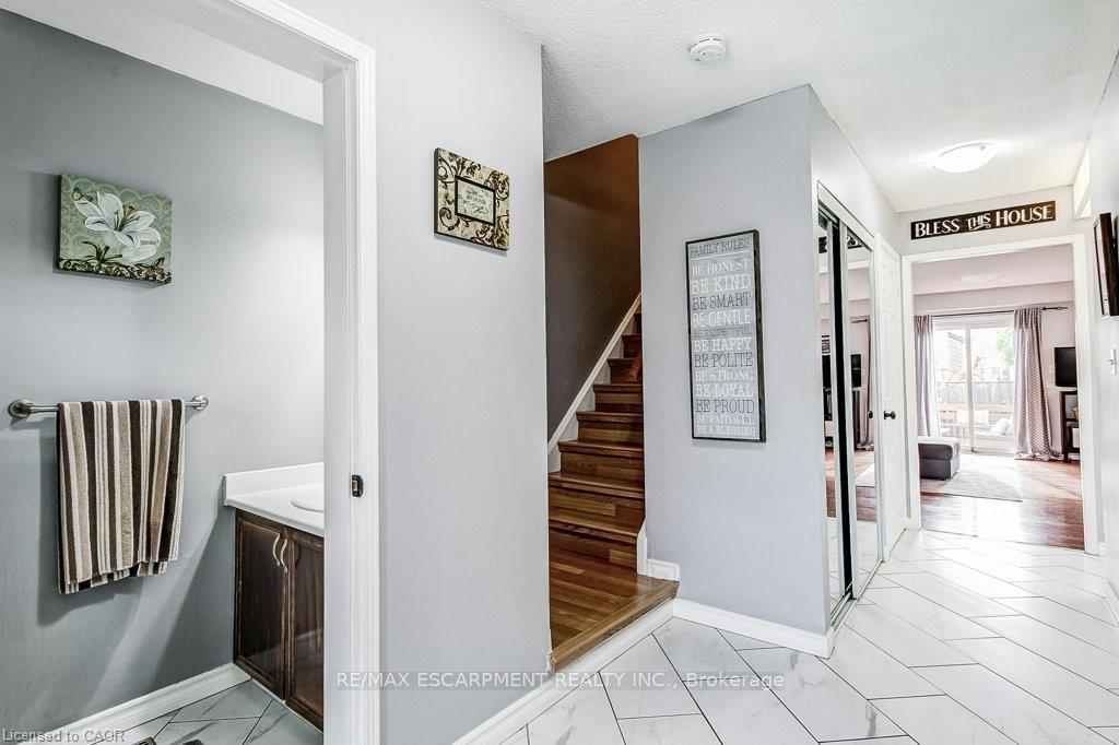 Photo 6 of Unit 22, 391 Stone Church Road E, Hamilton, Crerar — HOMEH