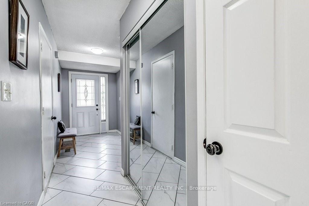 Photo 8 of Unit 22, 391 Stone Church Road E, Hamilton, Crerar — HOMEH