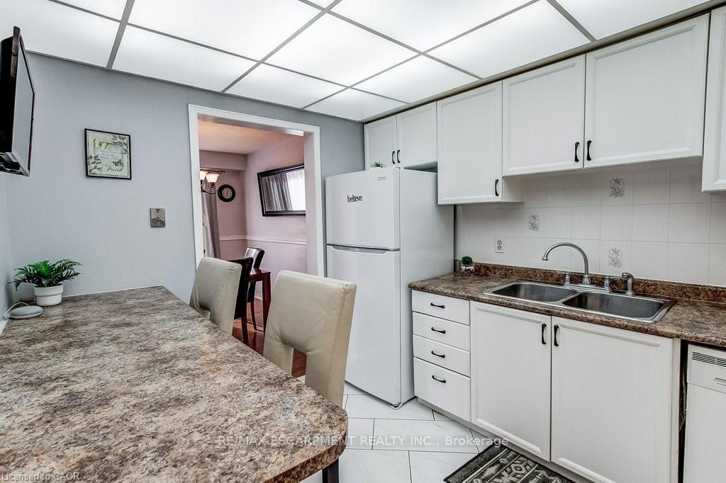 Photo 21 of Unit 22, 391 Stone Church Road E, Hamilton, Crerar — HOMEH