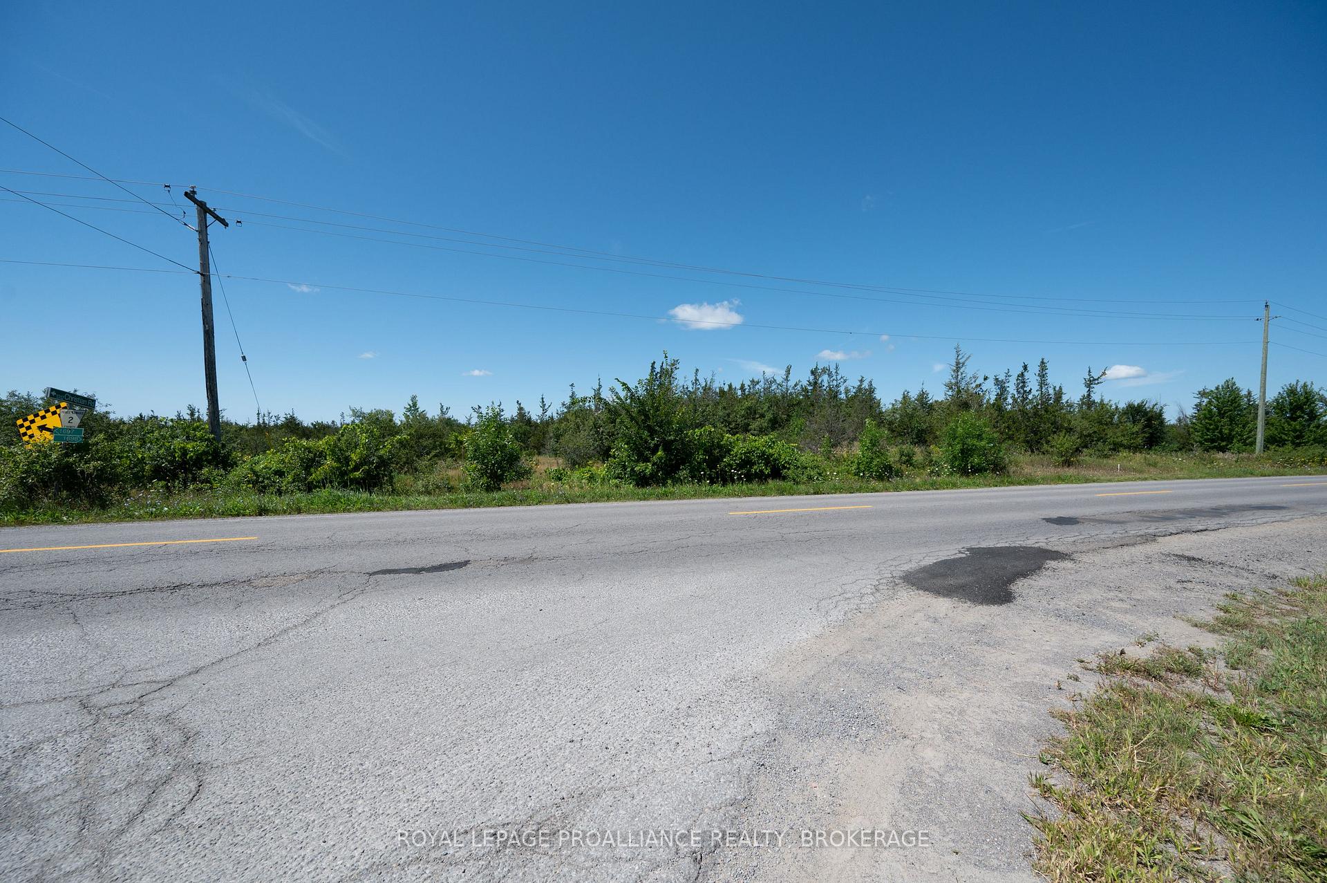 Photo 4 of 1707 County Road 2, Prince Edward County, Hillier Ward — HOMEH