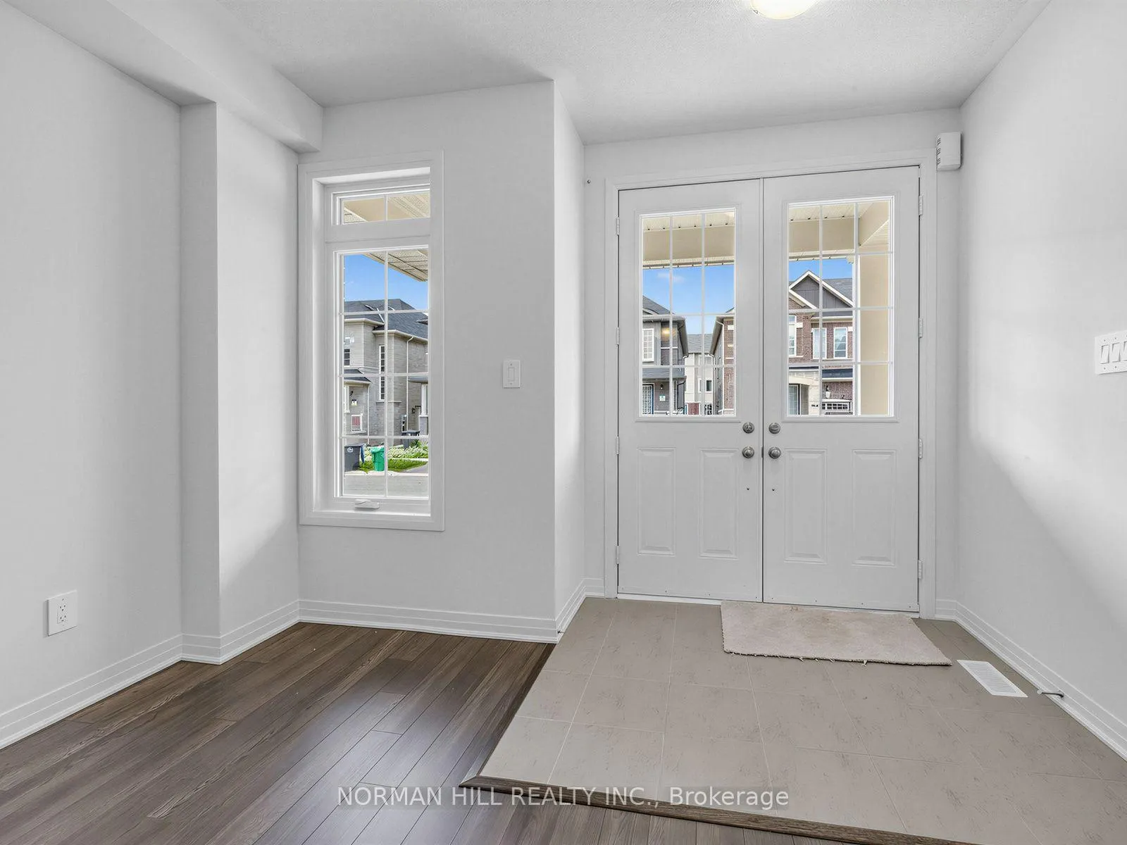 Photo 5 of 13 Guildhouse Drive, Brampton, Northwest Brampton — HOMEH