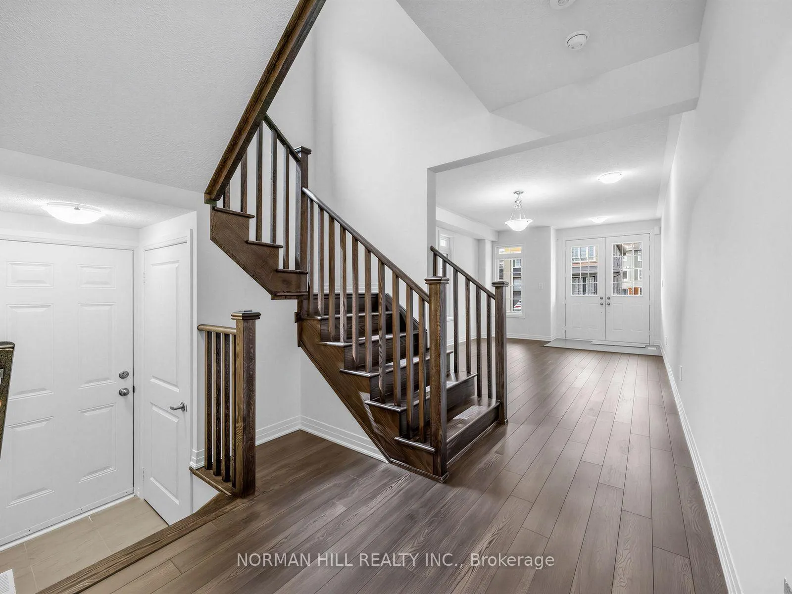 Photo 8 of 13 Guildhouse Drive, Brampton, Northwest Brampton — HOMEH