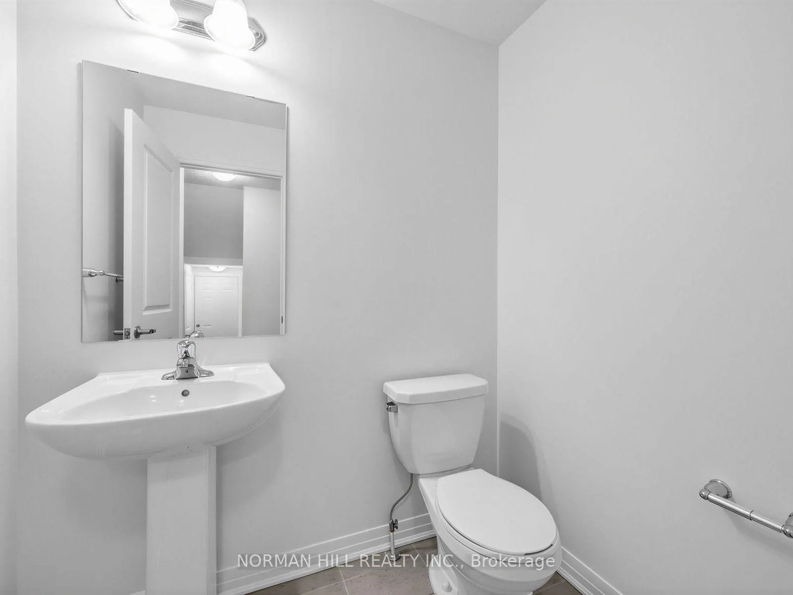 Photo 9 of 13 Guildhouse Drive, Brampton, Northwest Brampton — HOMEH