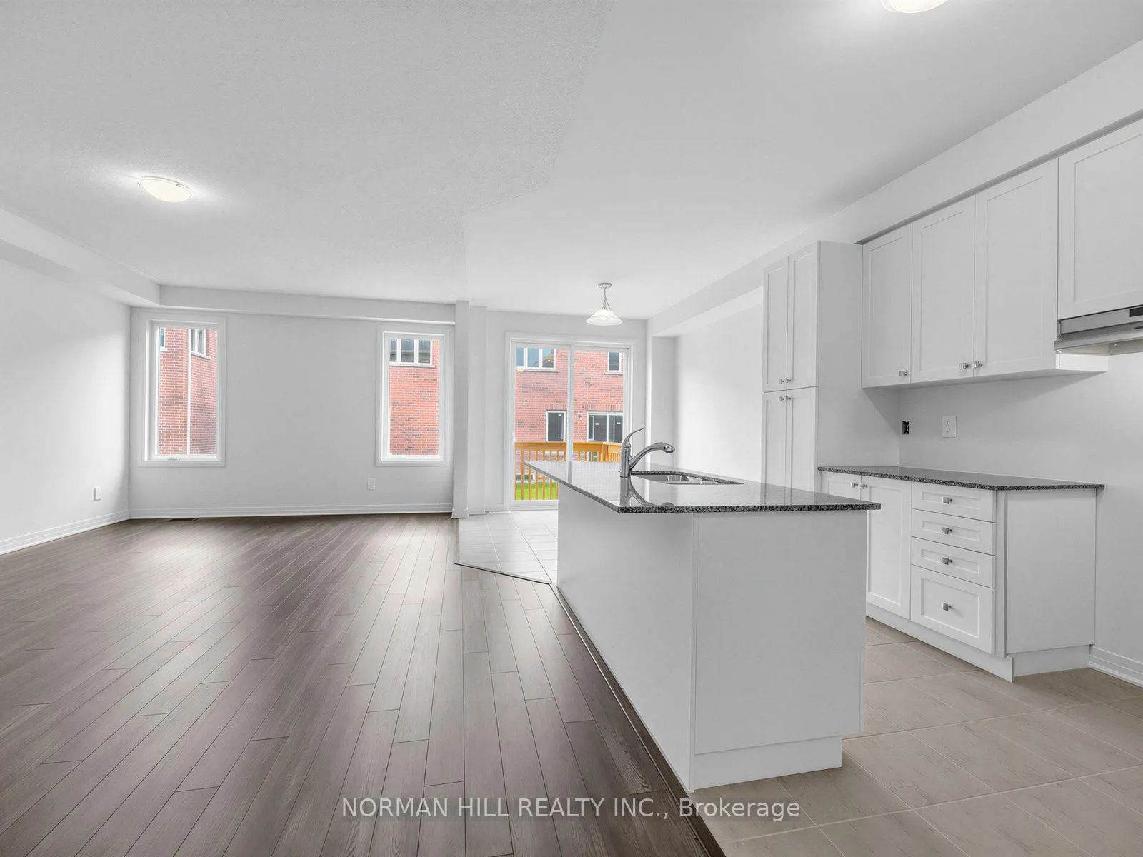 Photo 10 of 13 Guildhouse Drive, Brampton, Northwest Brampton — HOMEH