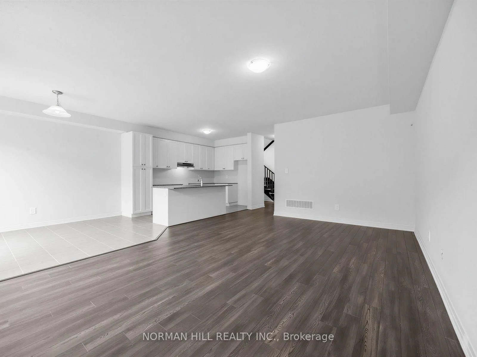 Photo 11 of 13 Guildhouse Drive, Brampton, Northwest Brampton — HOMEH