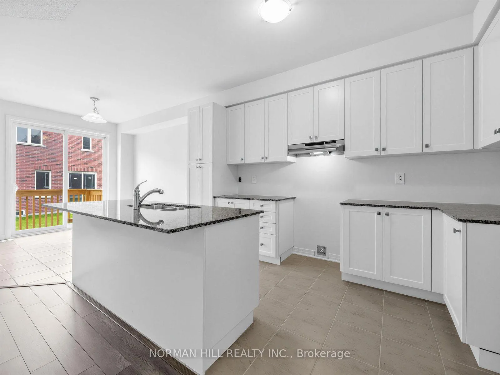 Photo 12 of 13 Guildhouse Drive, Brampton, Northwest Brampton — HOMEH
