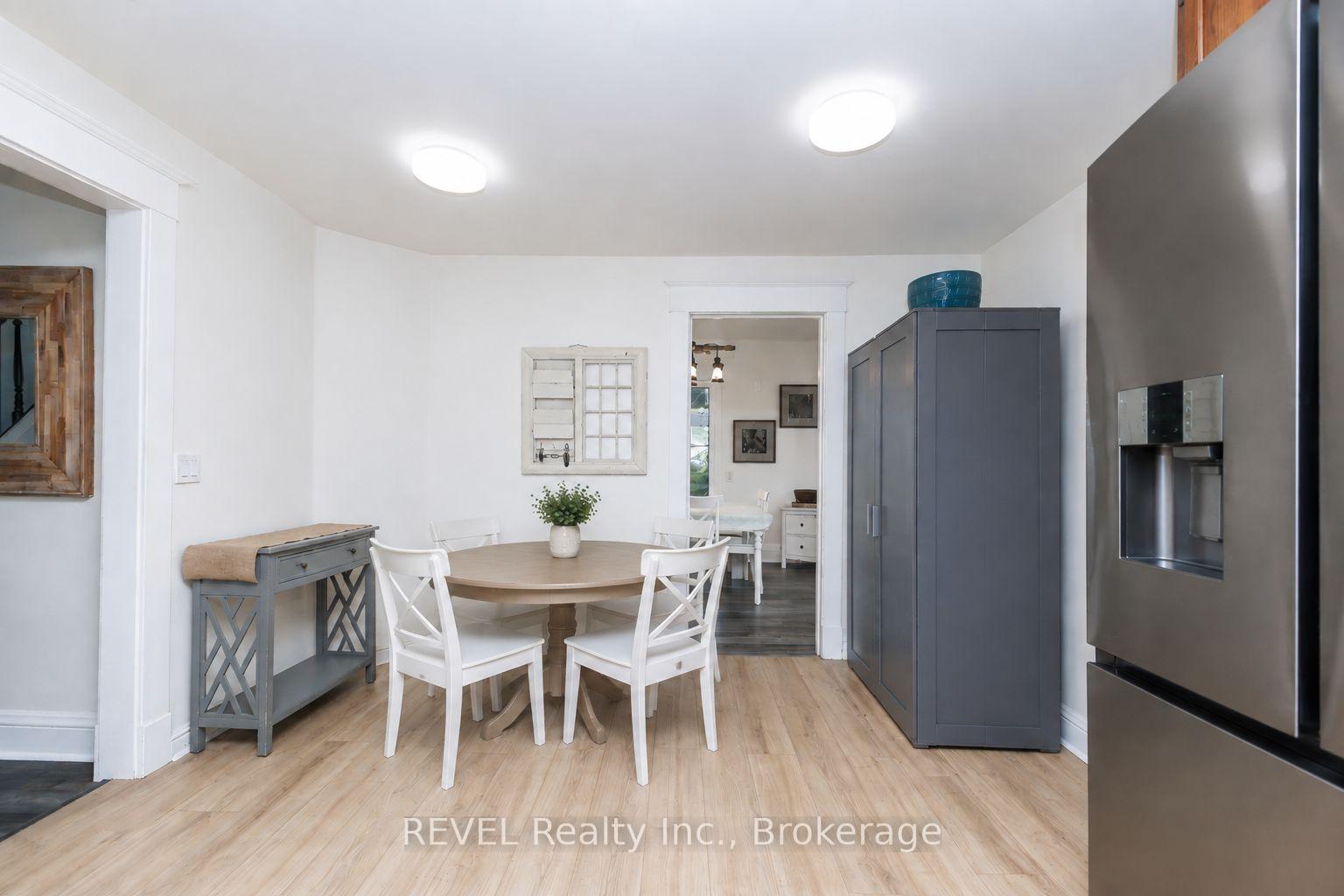 Photo 13 of 2791 Neptune Crescent, Niagara Falls, Stamford — HOMEH