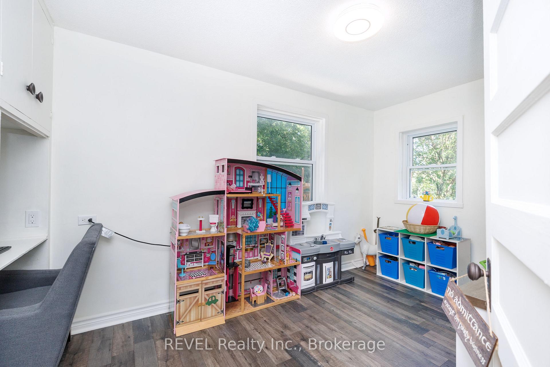 Photo 14 of 2791 Neptune Crescent, Niagara Falls, Stamford — HOMEH