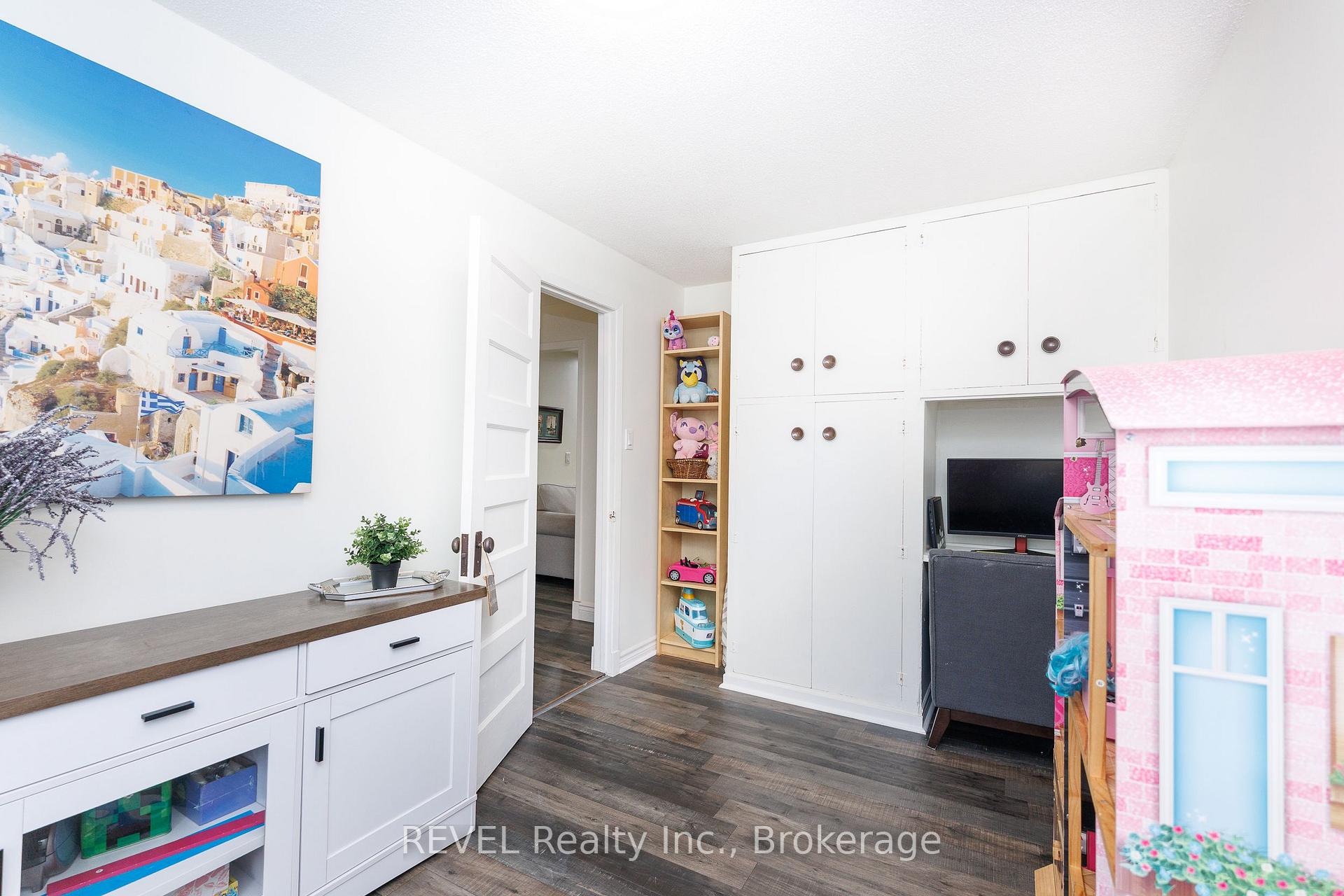 Photo 15 of 2791 Neptune Crescent, Niagara Falls, Stamford — HOMEH