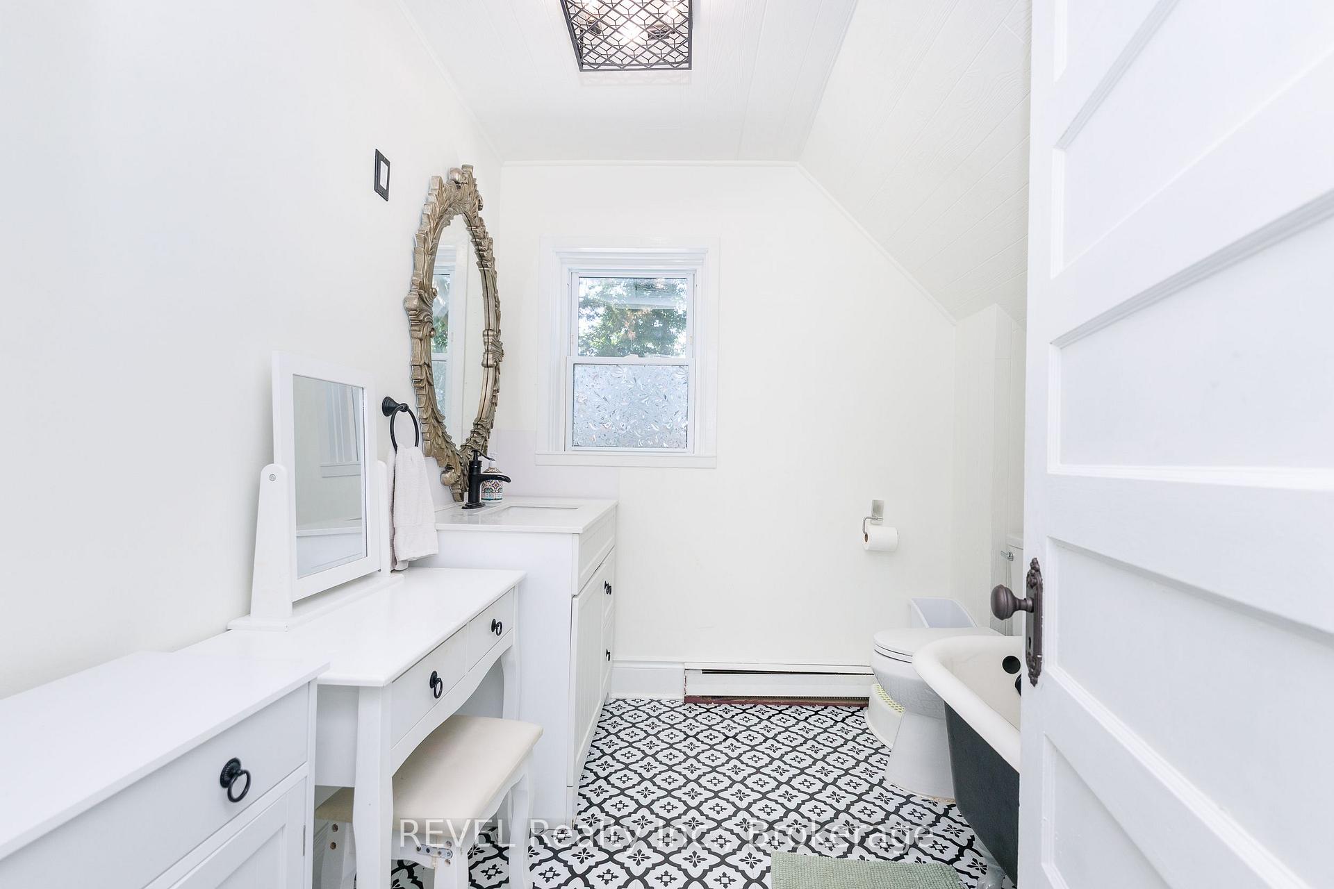Photo 20 of 2791 Neptune Crescent, Niagara Falls, Stamford — HOMEH