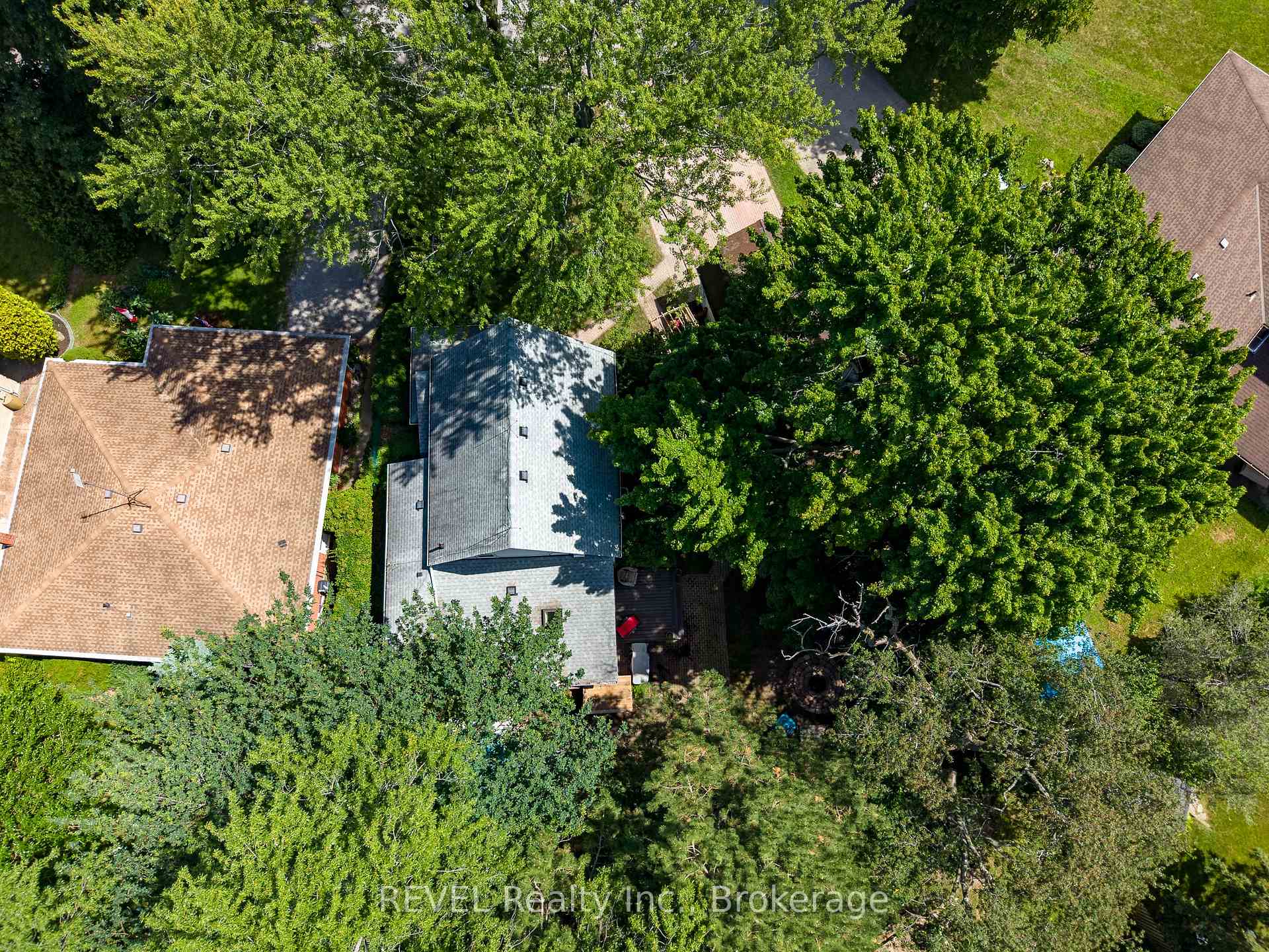 Photo 25 of 2791 Neptune Crescent, Niagara Falls, Stamford — HOMEH