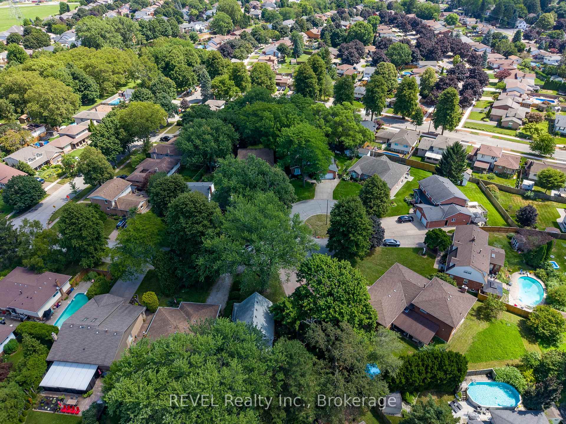 Photo 27 of 2791 Neptune Crescent, Niagara Falls, Stamford — HOMEH