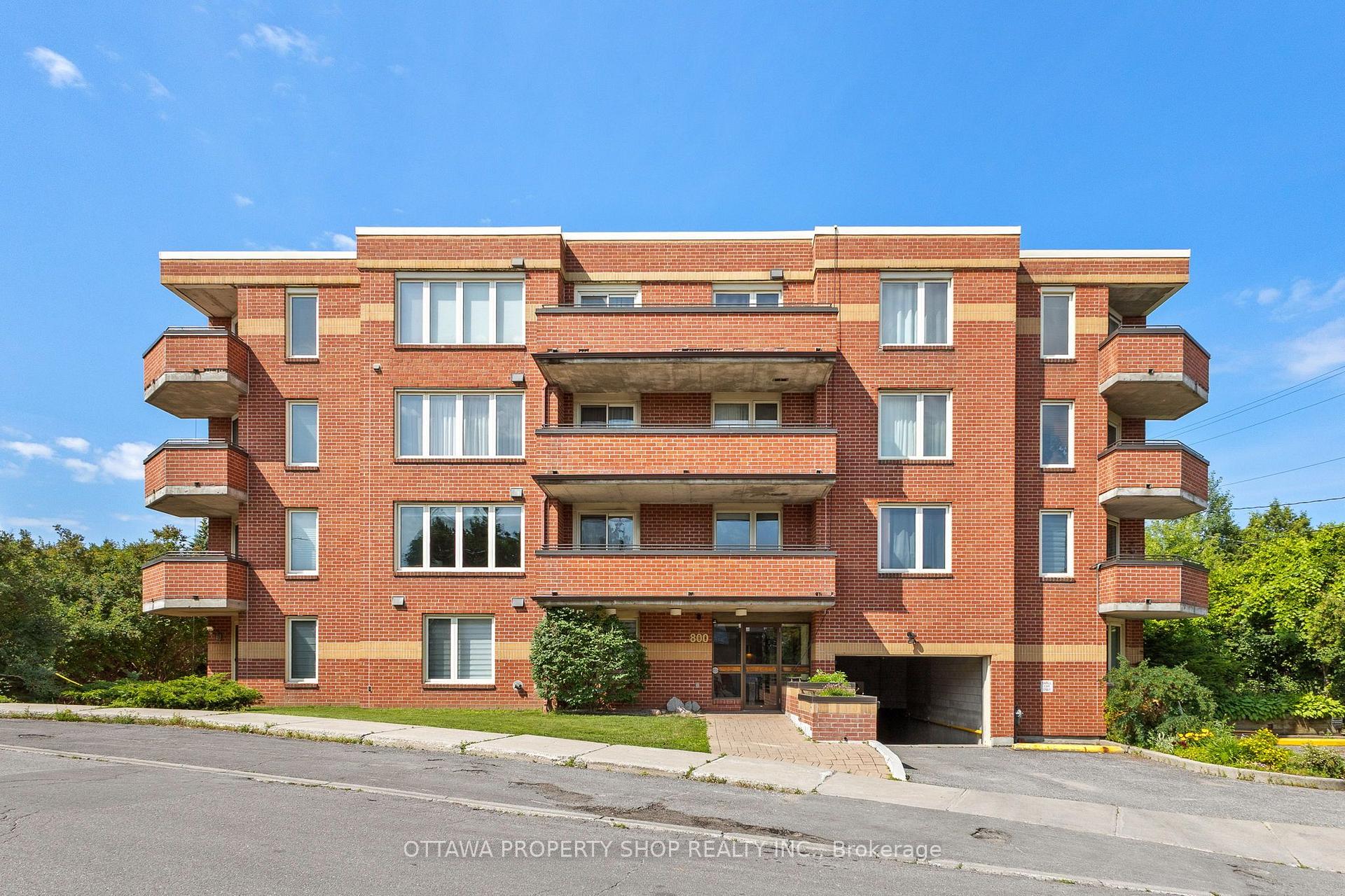 Photo of Unit 204, 800 Mckellar Avenue