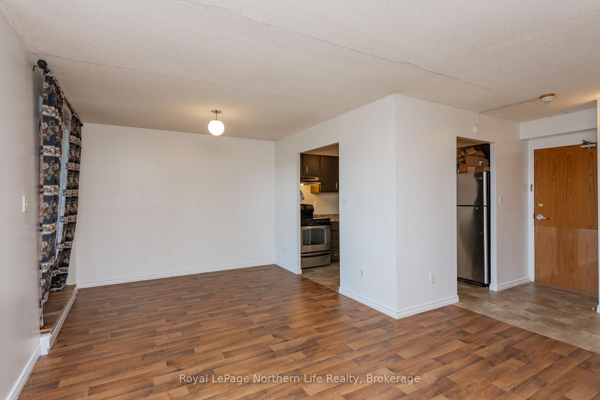Photo 6 of Unit 407, 330 Sixth Avenue W, North Bay, Central — HOMEH