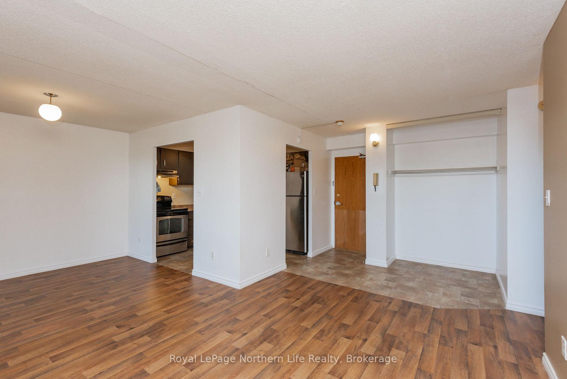 Photo 12 of Unit 407, 330 Sixth Avenue W, North Bay, Central — HOMEH