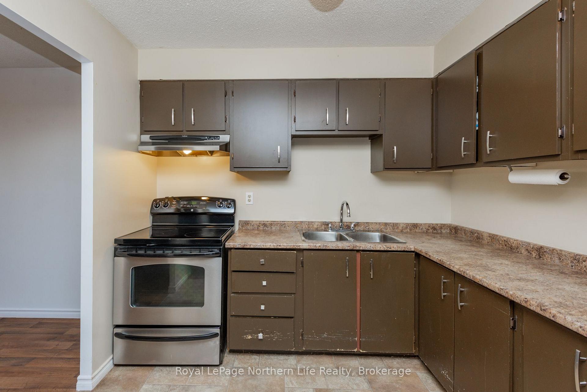 Photo 15 of Unit 407, 330 Sixth Avenue W, North Bay, Central — HOMEH