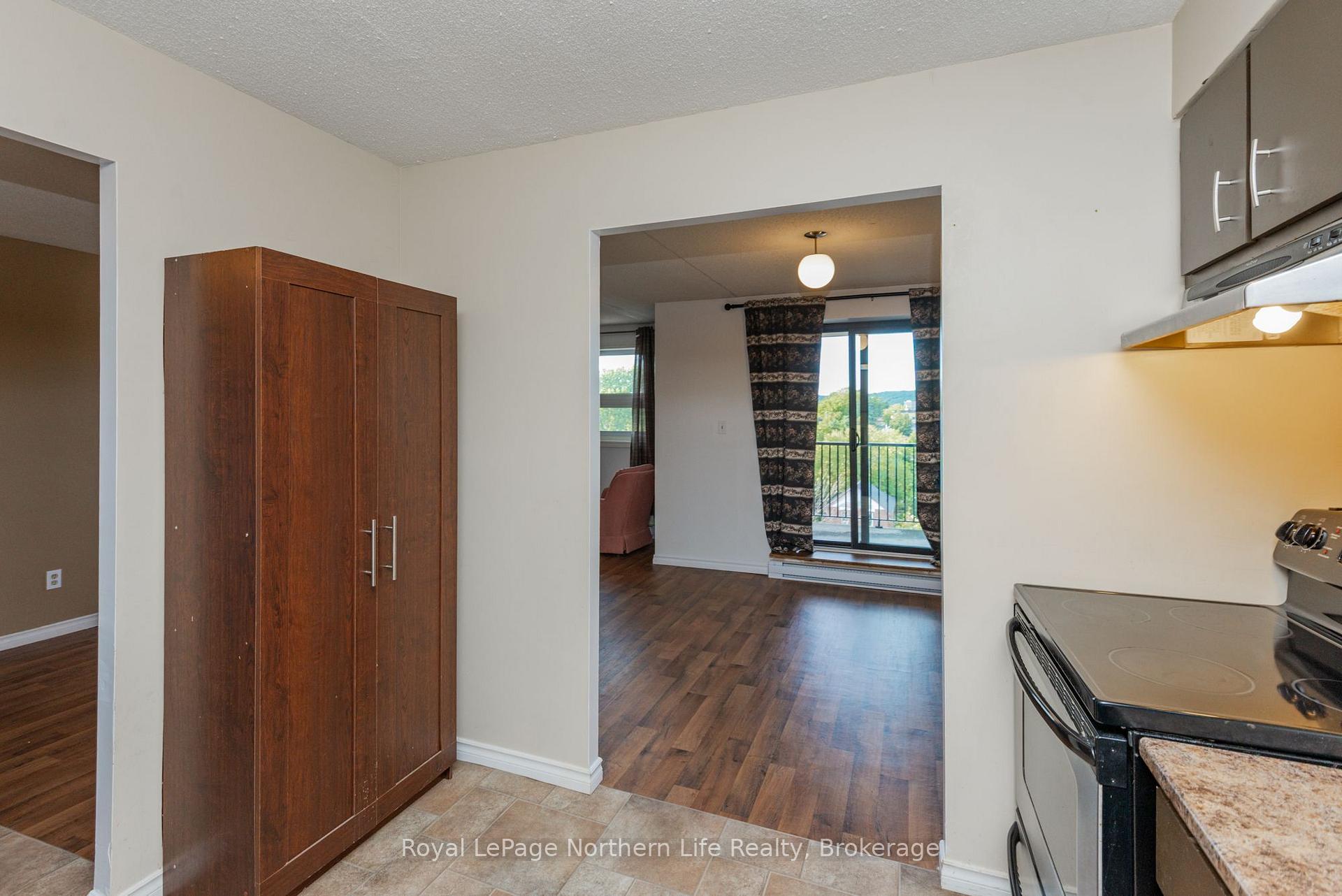 Photo 13 of Unit 407, 330 Sixth Avenue W, North Bay, Central — HOMEH