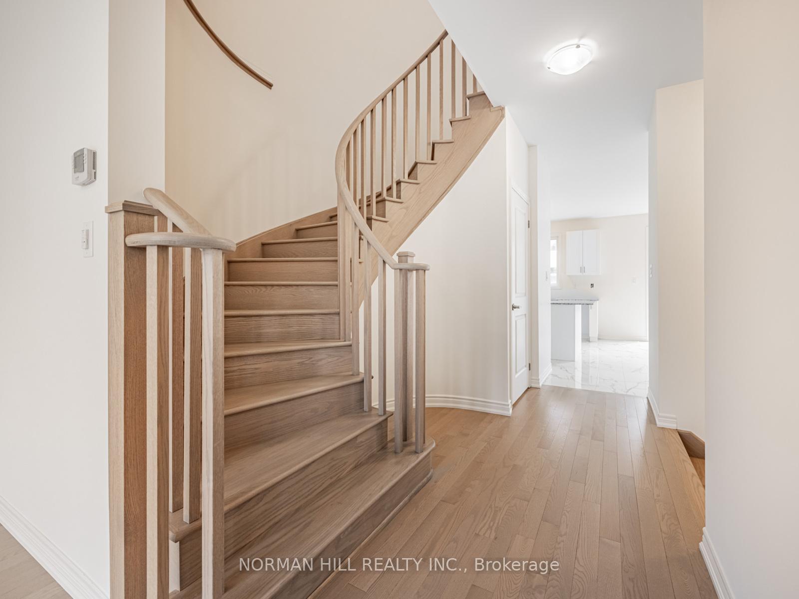 Photo 7 of 27 Unwind Crescent, Brampton, Credit Valley — HOMEH