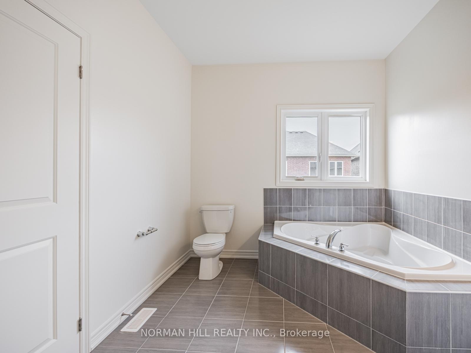 Photo 21 of 27 Unwind Crescent, Brampton, Credit Valley — HOMEH