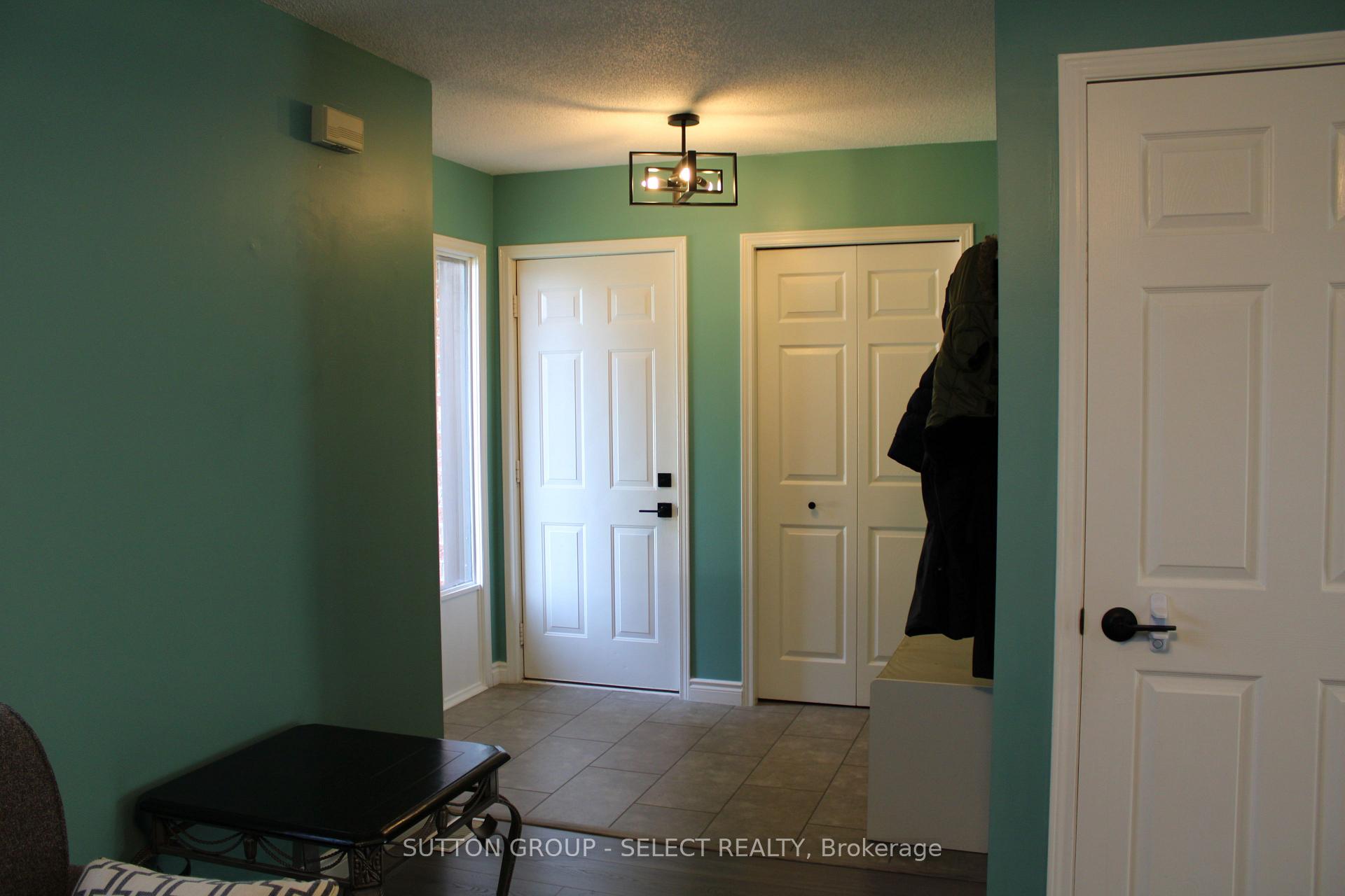 Photo 2 of 234 Parkview Drive, Strathroy-Caradoc, SE — HOMEH