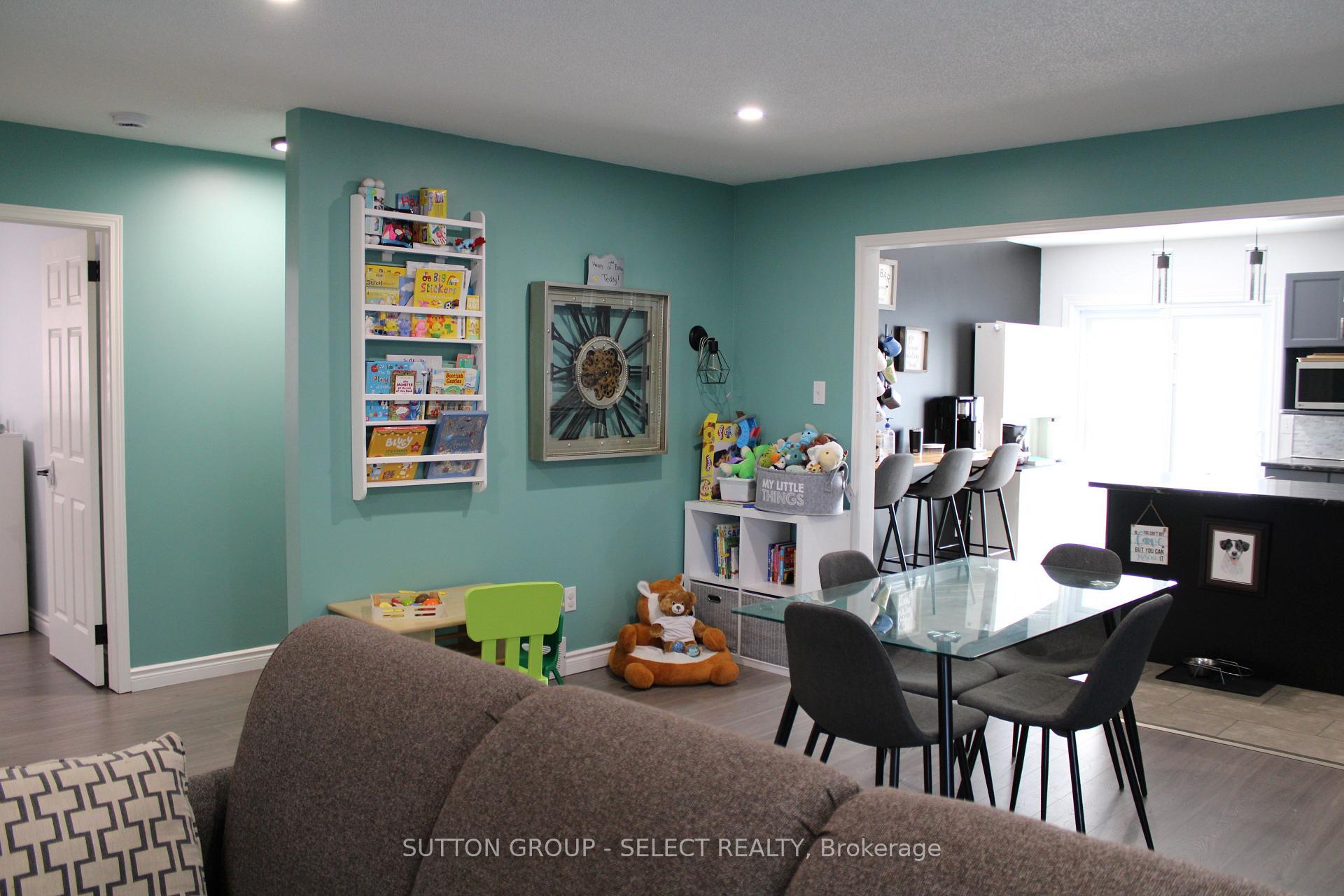 Photo 5 of 234 Parkview Drive, Strathroy-Caradoc, SE — HOMEH